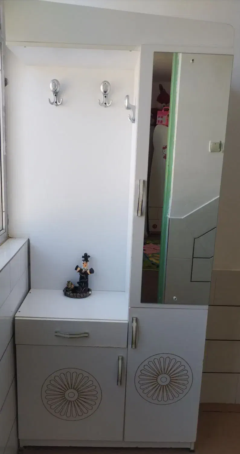 جاکفشی سالم وتمیز|جاکفشی، کمد، دراور|فریدونشهر, |دیوار