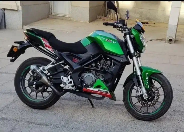 بنلی 250تک کم کار در حد|موتورسیکلت|تربتحیدریه, قائم|دیوار