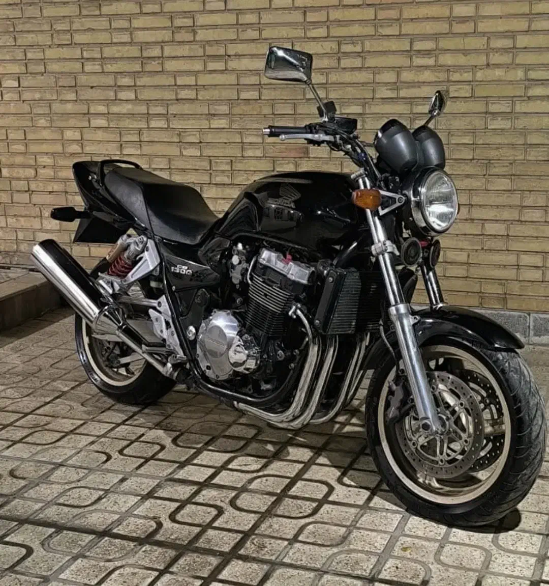cb1300|موتورسیکلت|شیراز, قدوسی غربی|دیوار