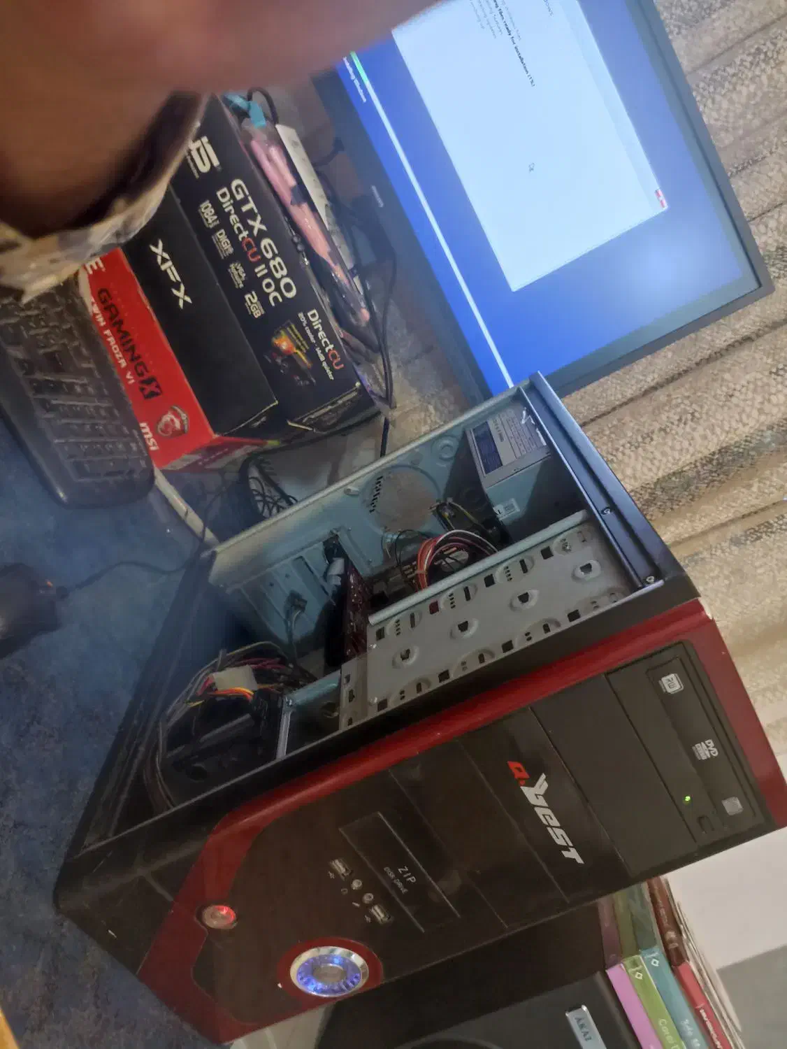 کیس ddr3 چهار هسته 8400 با گرافیک یه گیگ|رایانه رومیزی|تهران, تهرانسر شرقی|دیوار