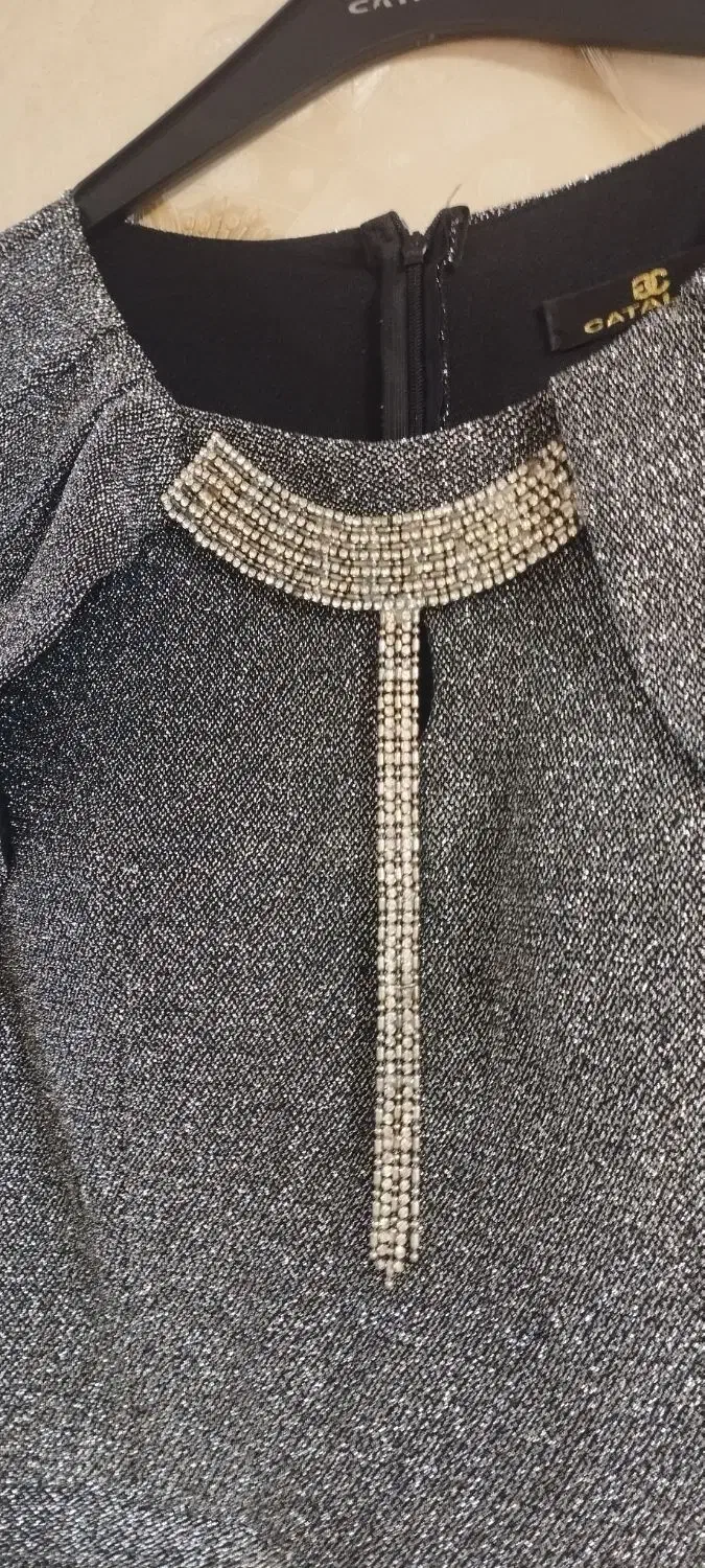 لباس مجلسی|لباس|لاهیجان, لیالستان|دیوار