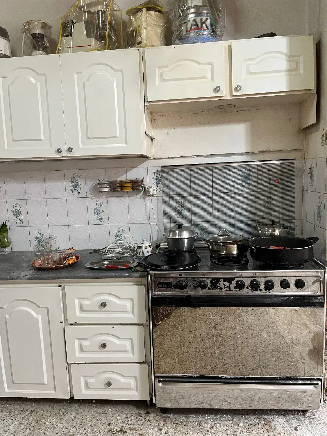 کابینت|مصالح و تجهیزات ساختمان|صومعه‌سرا, |دیوار