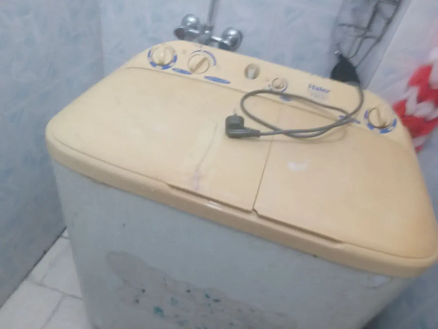 ماشین لباسشویی دوقلو|ماشین لباسشویی و خشک‌کن لباس|اندیشه, اندیشه فاز ۱|دیوار