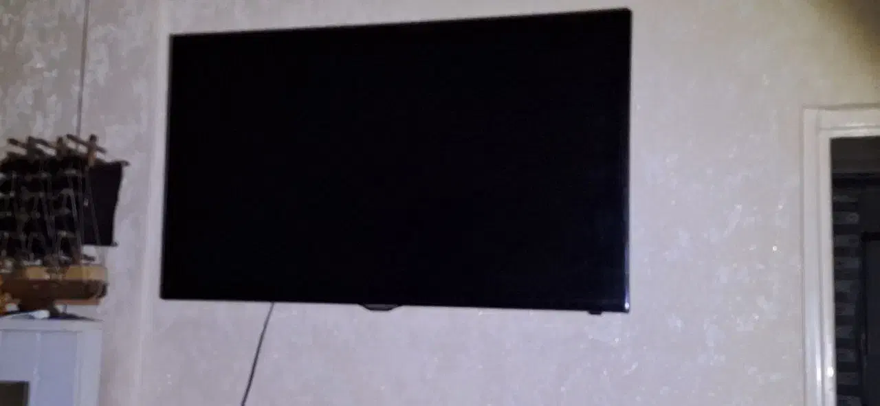 تلویزیون ۴۳ اینچ ال ای دی سامسونگ تصویر فول اچ دی|تلویزیون و پروژکتور|ابهر, |دیوار