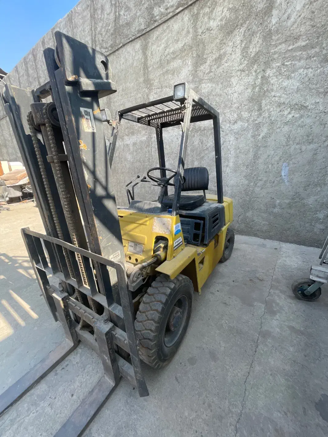 لیفتراک کوماتسو ۲ تن|خودرو سنگین|ری, علایین|دیوار