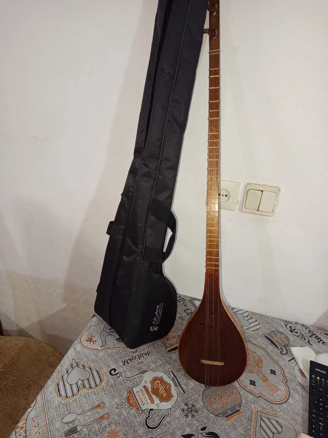 سه تار|سازهای سنتی|قوچان, |دیوار