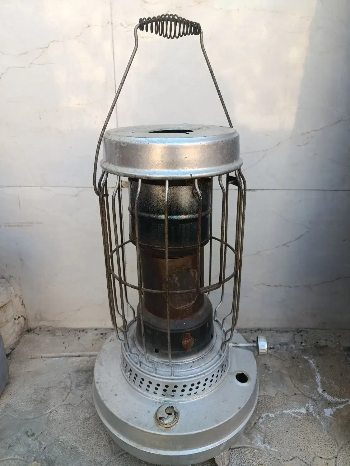 چراغ نفتی قدیمی نوستالژی|کلکسیون اشیاء عتیقه|نیشابور, عدالت|دیوار