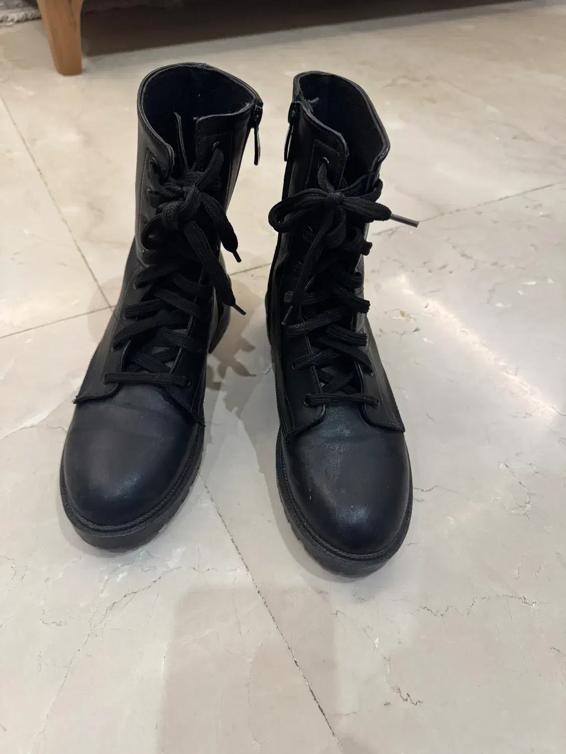 بوت ساقه دار بنددار وکنار زیپ مشکی سایز ۳۹|کیف، کفش، کمربند|گلپایگان, |دیوار