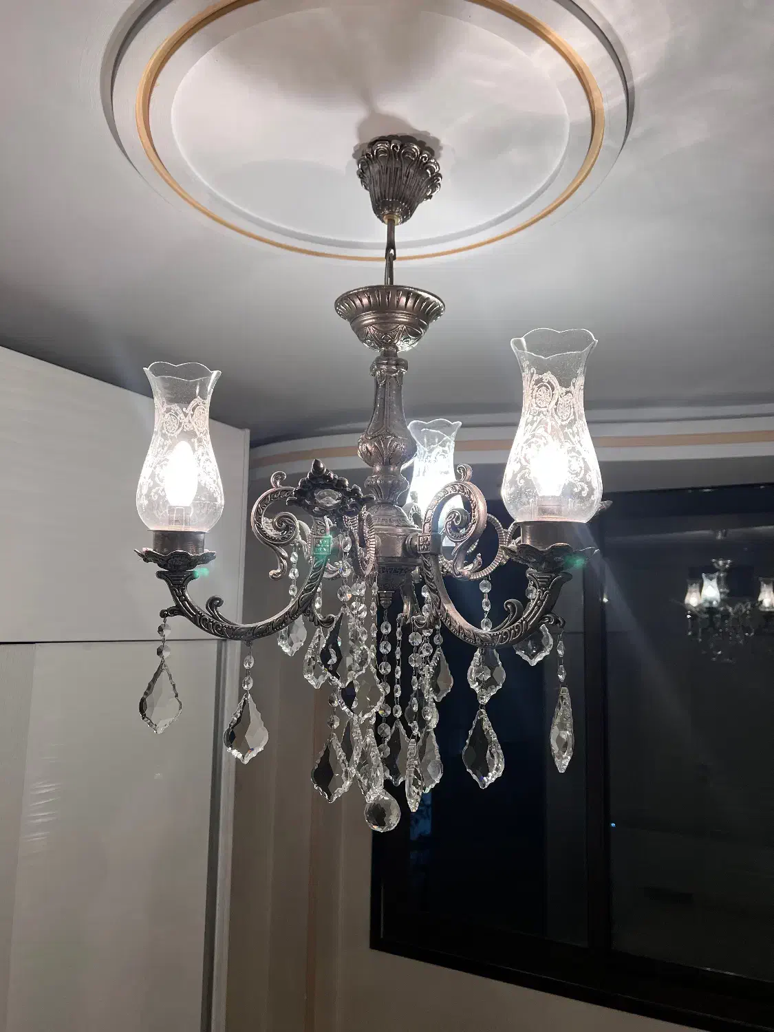 لوستر برنجی سه شاخه|لوستر و چراغ آویز|تهران, زرگنده|دیوار