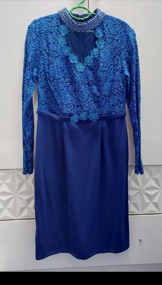 دو عدد لباس مجلسی|لباس|شیراز, شهرک کوشکک|دیوار