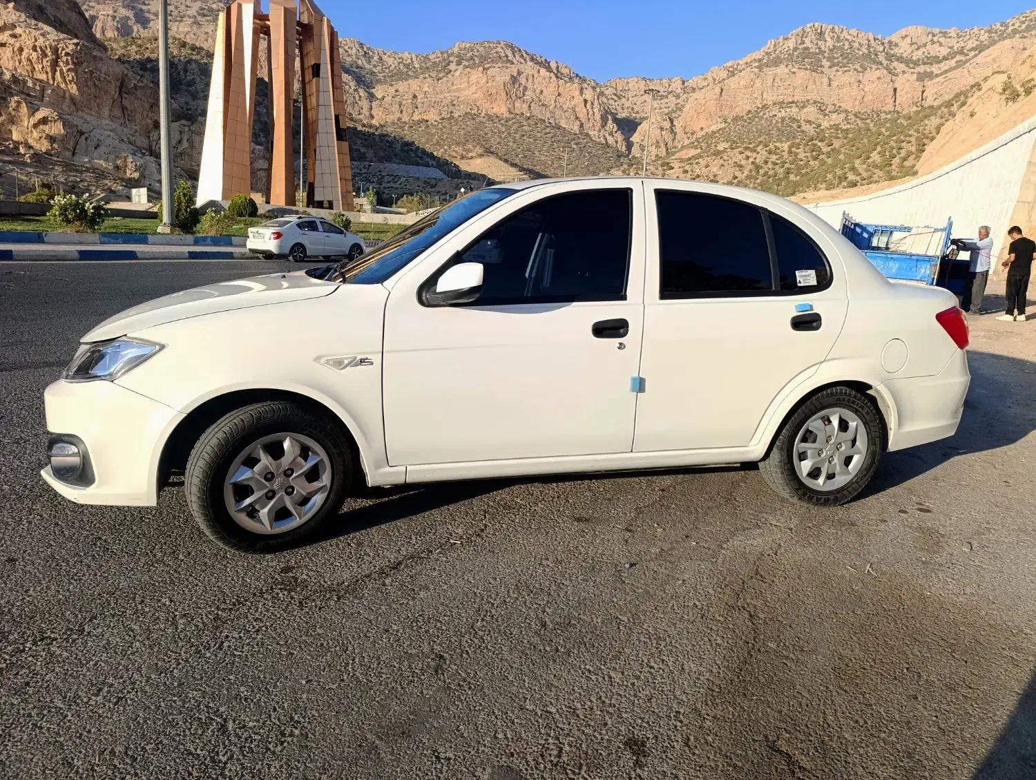 ساینا S در حد خشک|خودرو سواری و وانت|ایلام, |دیوار