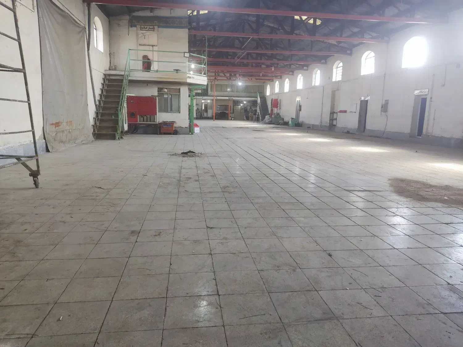 سوله کارگاهی 800  مساحت|اجارهٔ دفتر صنعتی، کشاورزی، تجاری|اردبیل, |دیوار