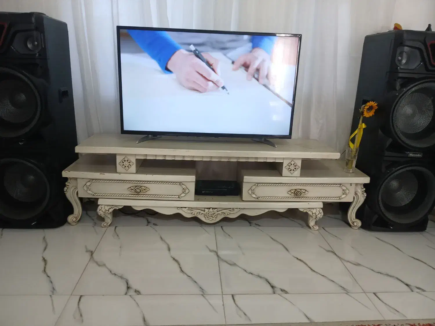 مبل.یترین.میز تلویزیون|مبلمان خانگی و میز عسلی|تولم شهر, |دیوار