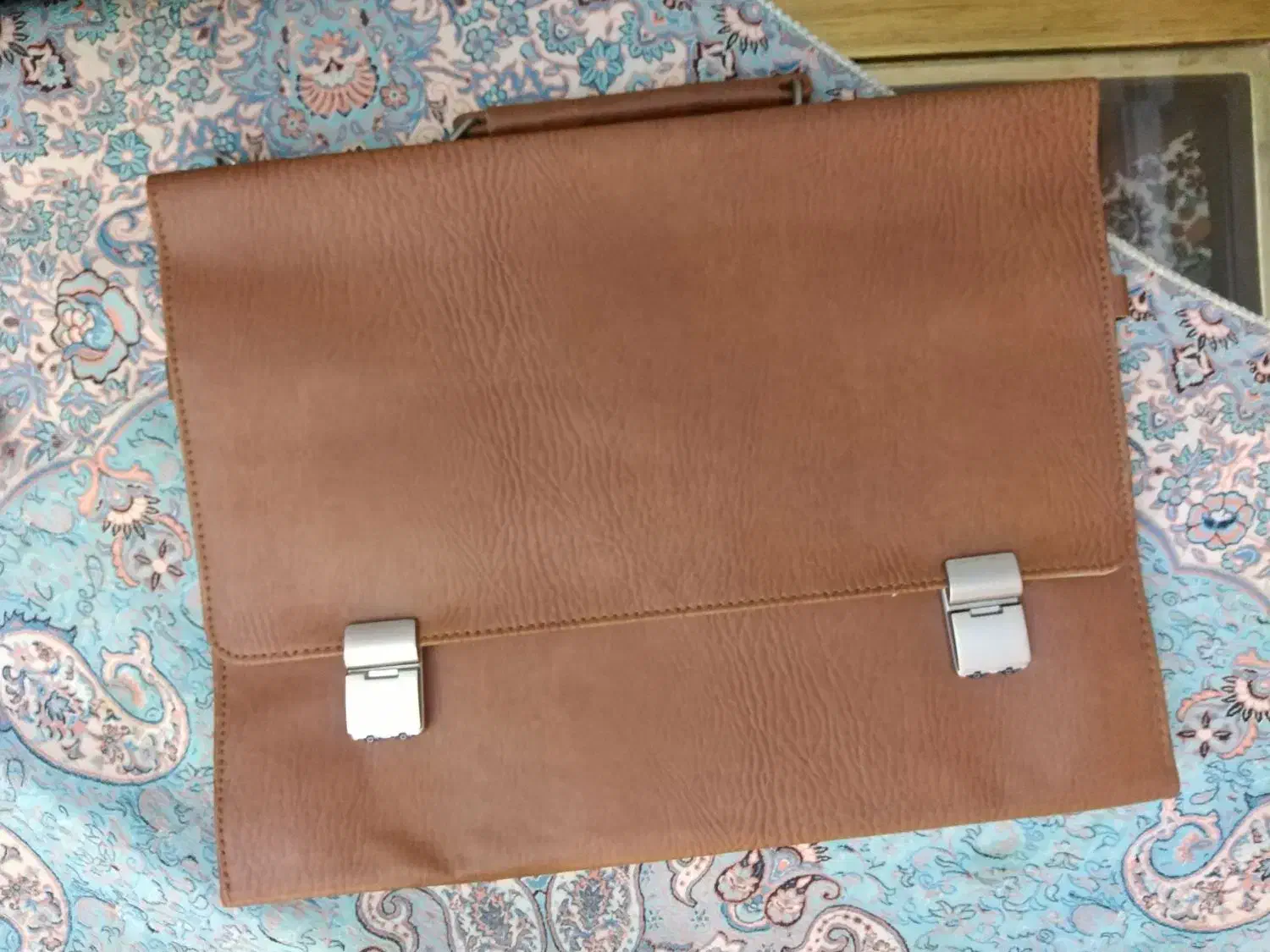 کیف|کیف، کفش، کمربند|گرگان, |دیوار