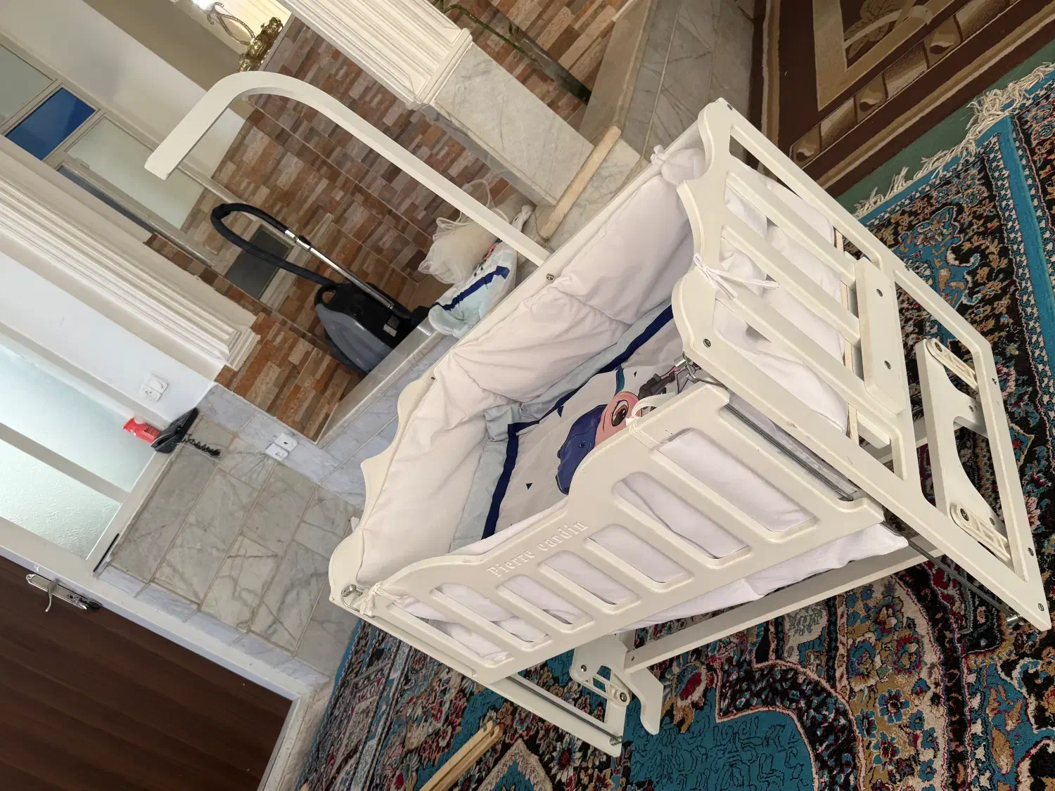 تخت کنار مادر آغوشی|تخت و صندلی بچه|یزد, |دیوار