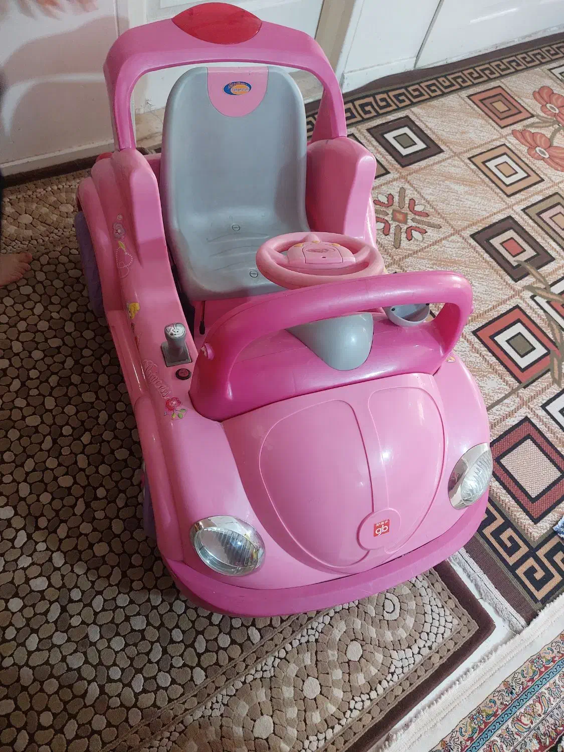 ماشین شارژی سالم و تمیز|اسباب‌‌بازی|دماوند, گیلاوند|دیوار