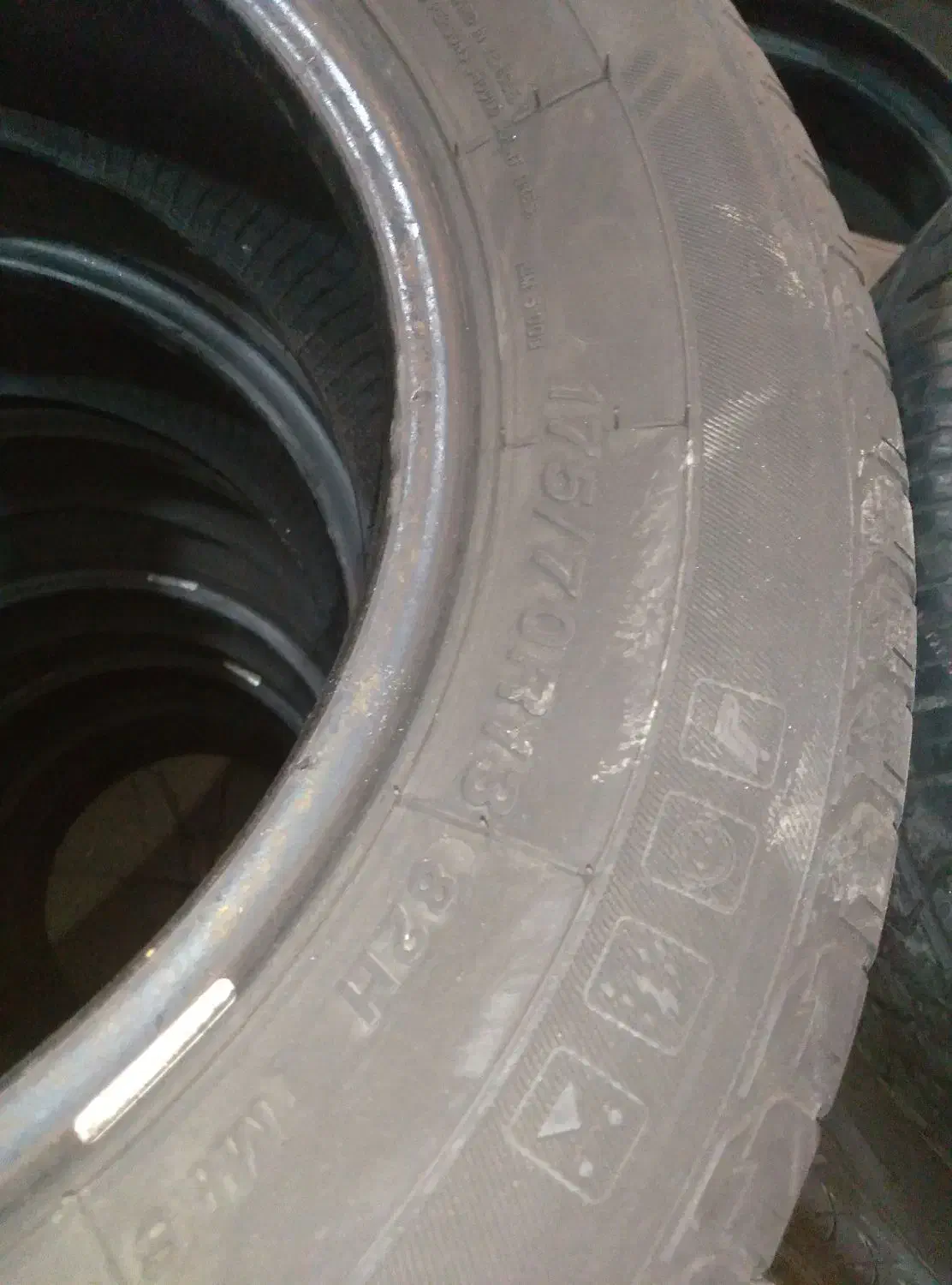 لاستیک دست دوم|قطعات یدکی و لوازم جانبی|فولادشهر, سایت صنعتی کاوه|دیوار