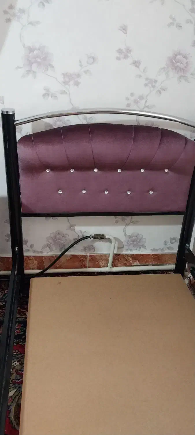 تخت خواب تکنفره|تخت و سرویس خواب|آذرشهر, |دیوار