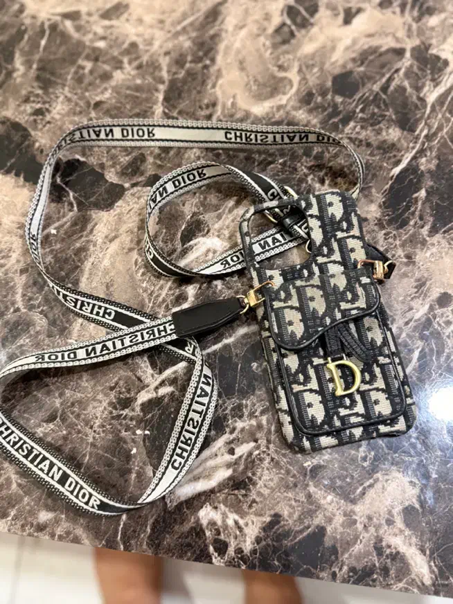 قاب dior اورجینال|لوازم جانبی موبایل و تبلت|قشم, |دیوار