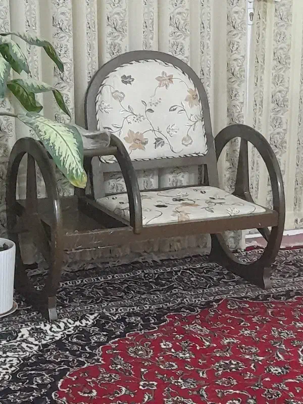 میز تلفن سالم قیمت توافقی|میز تلفن|کاشان, ولیعصر|دیوار