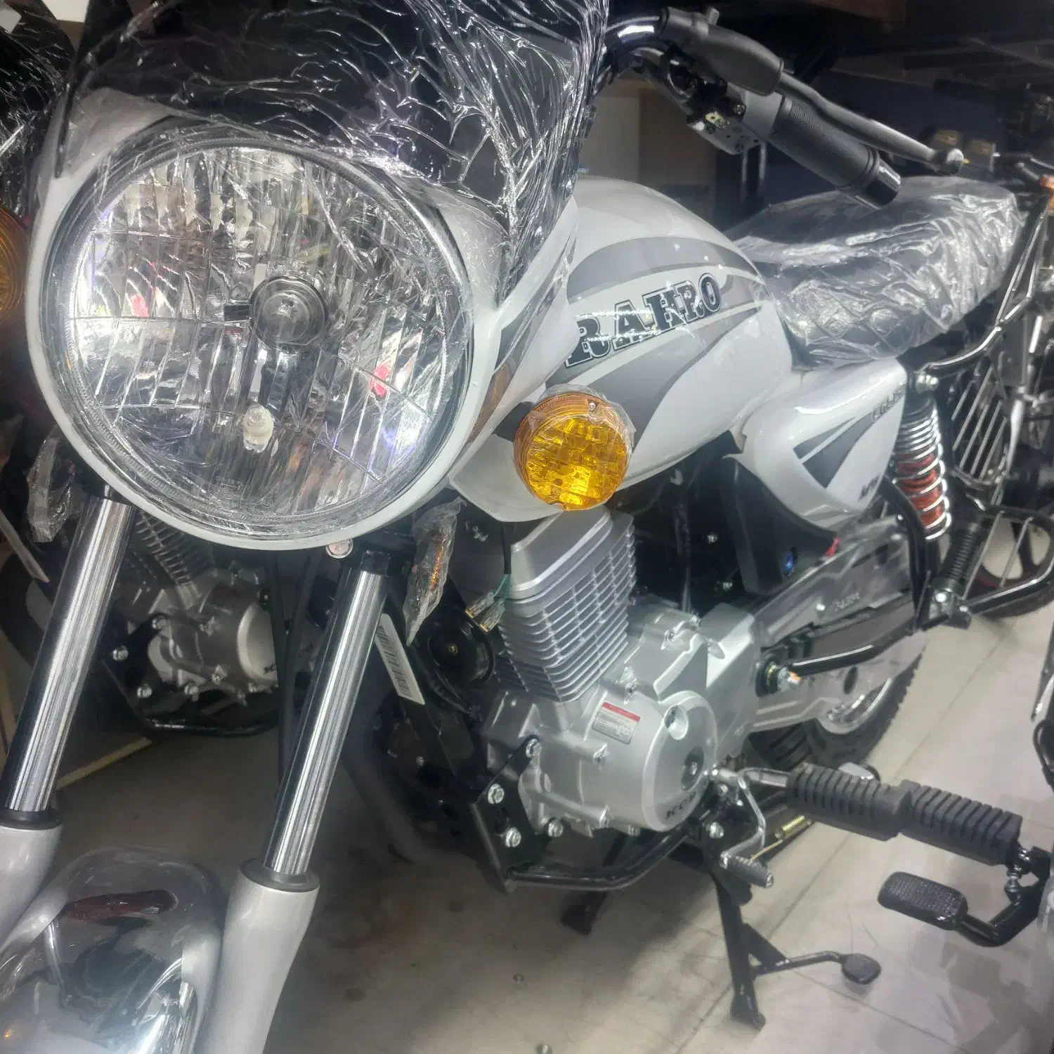 رهرو باکسر ۱۵۰ سیسی چکی زیر قیمت|موتورسیکلت|تهران, بهارستان|دیوار