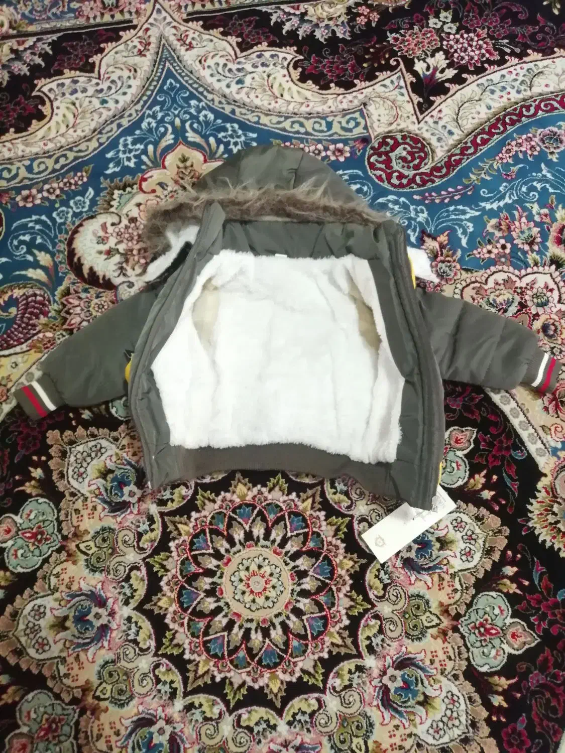 کاپشن پسرانه|کفش و لباس بچه|پاکدشت, پاکدشت (مامازند)|دیوار