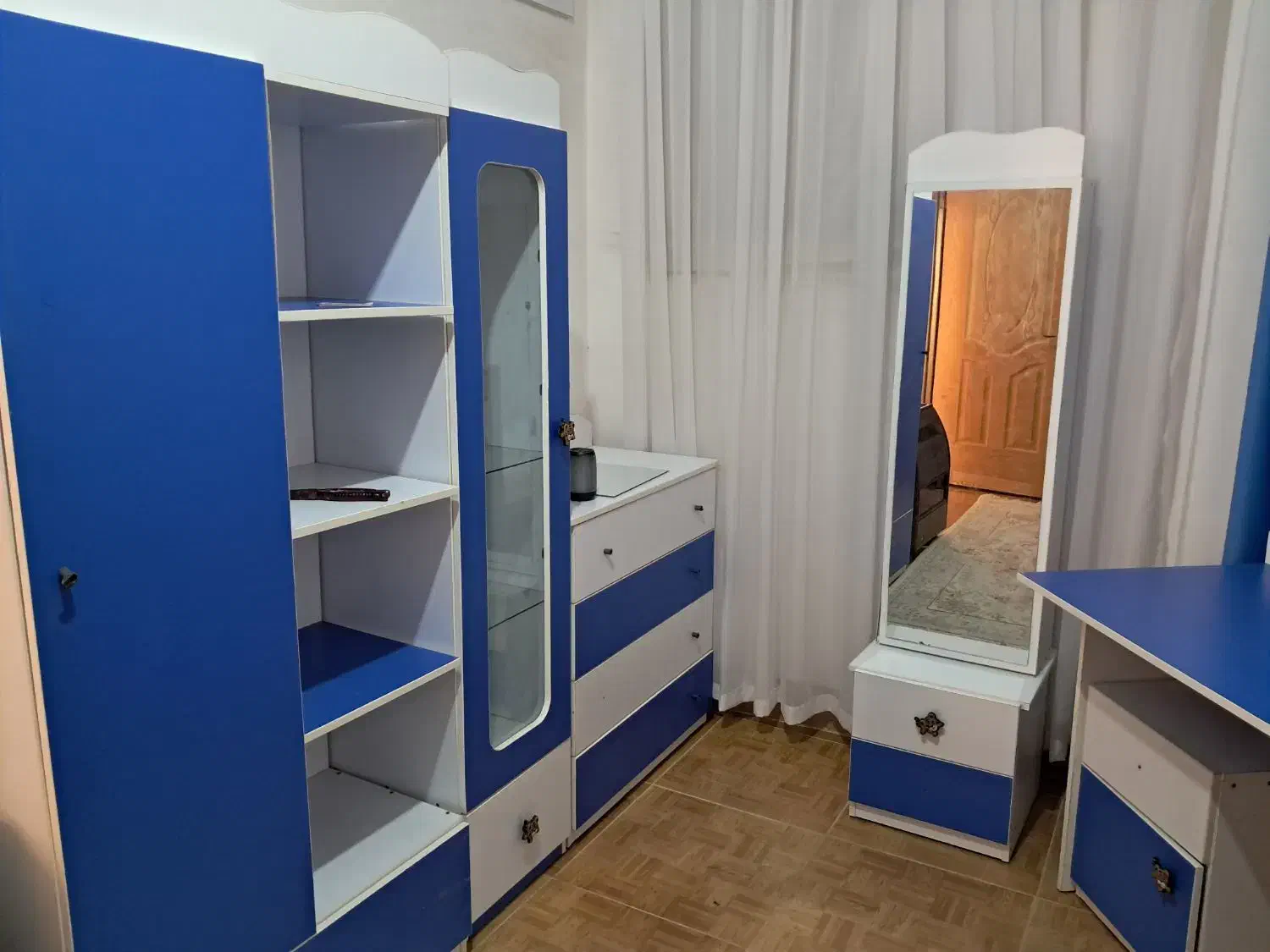 سرویس خواب نوجوان در حد نو|تخت و سرویس خواب|اسفراین, |دیوار