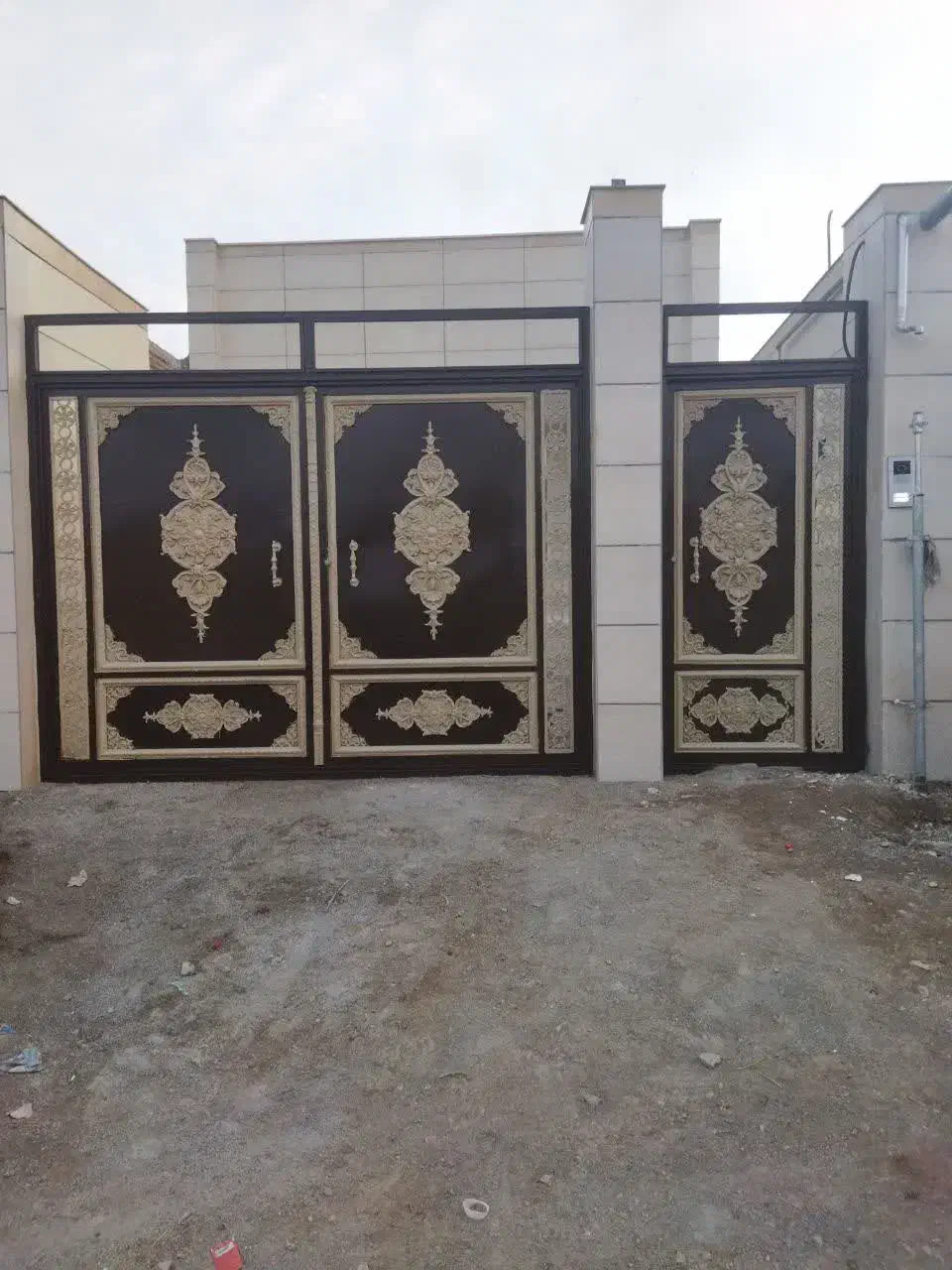 نقاش ساختمان و رنگ آمیزی کلیه سطوح قابل رنگ آمیزی|خدمات پیشه و مهارت|سبزوار, شهدا|دیوار