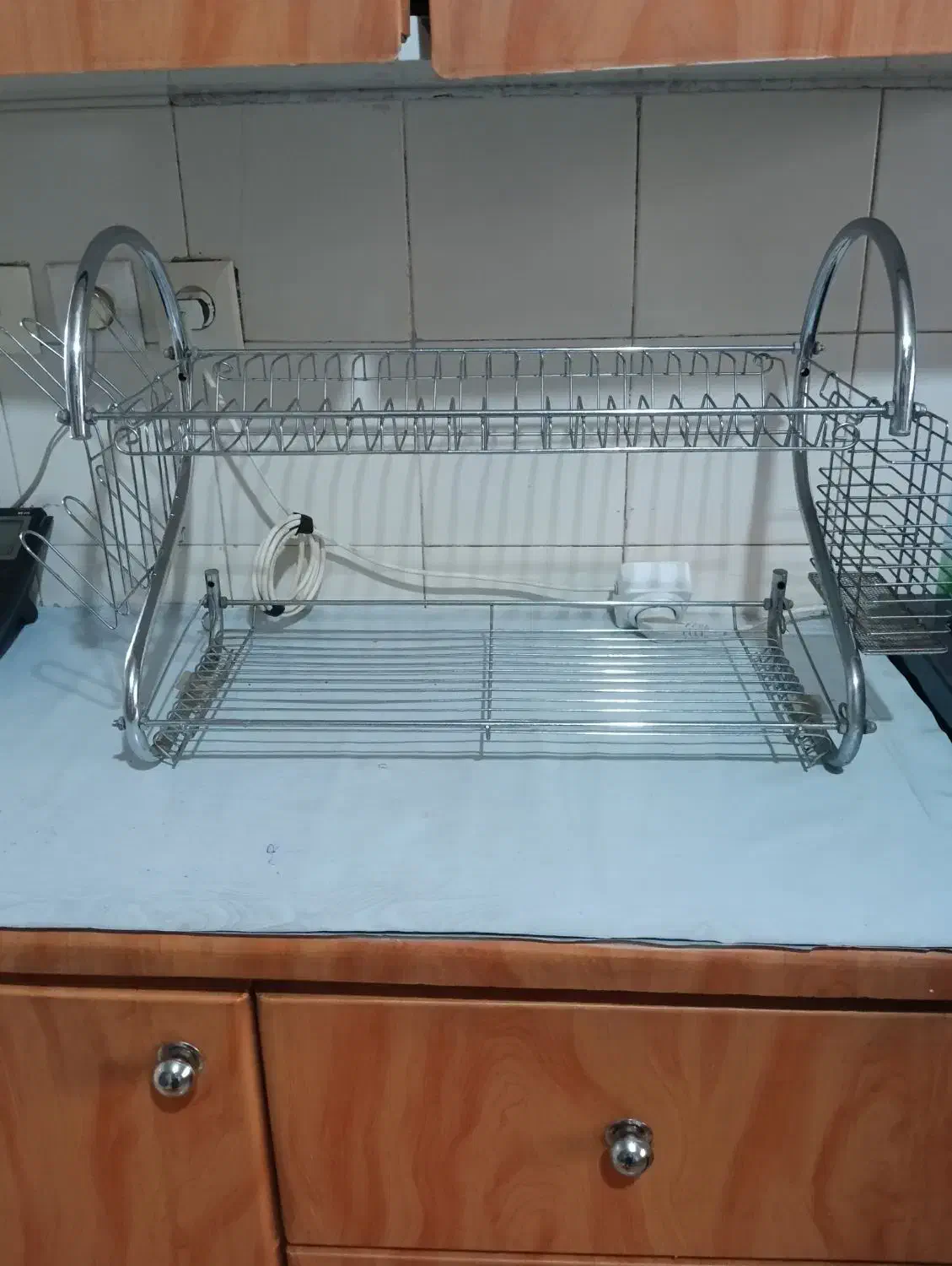 آب چکان|آب‌چکان و نظم‌دهنده ظروف|اصفهان, شفق|دیوار