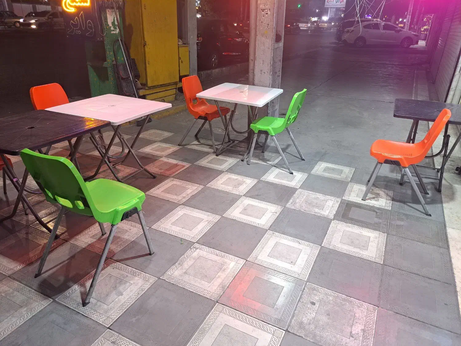 فروش میز و صندلی قیمت مناسب|کافی‌شاپ و رستوران|فردیس, کوی نور|دیوار