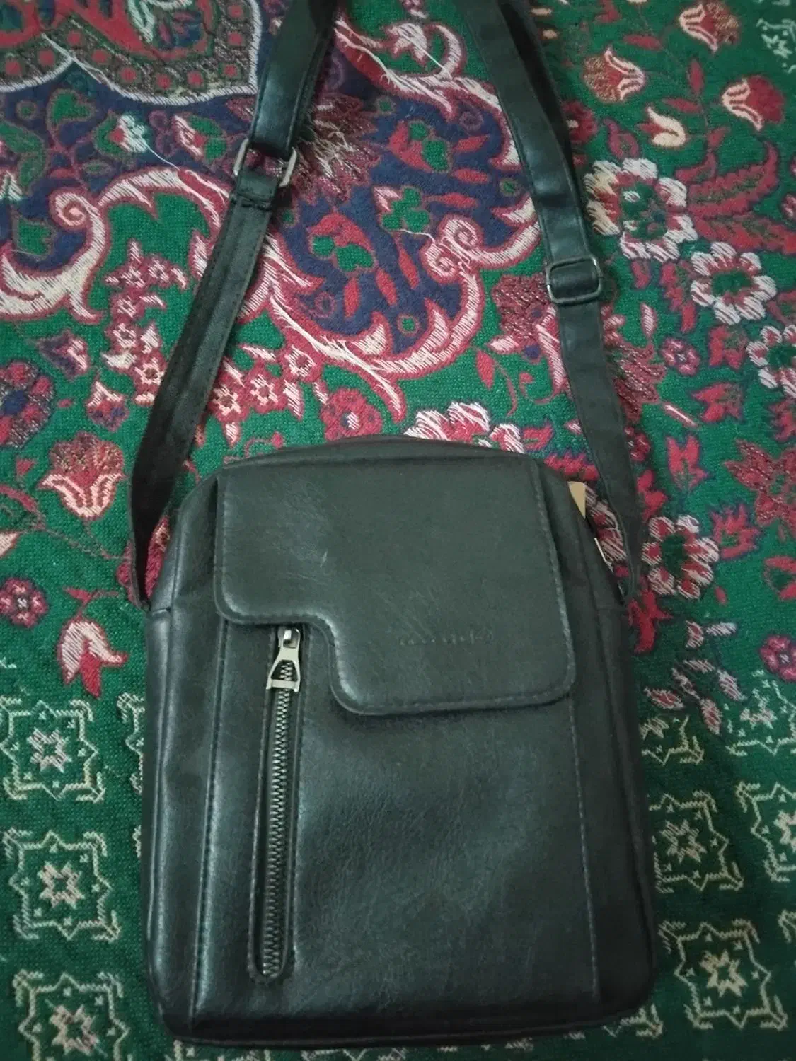 کالای شخصی|کیف، کفش، کمربند|کهنوج, |دیوار