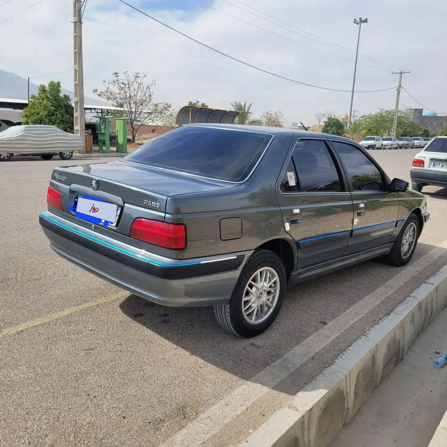 فروش پژو پارس مدل ۱۴۰۱ بسیار تمیز و بی رنگ|خودرو سواری و وانت|لامرد, |دیوار