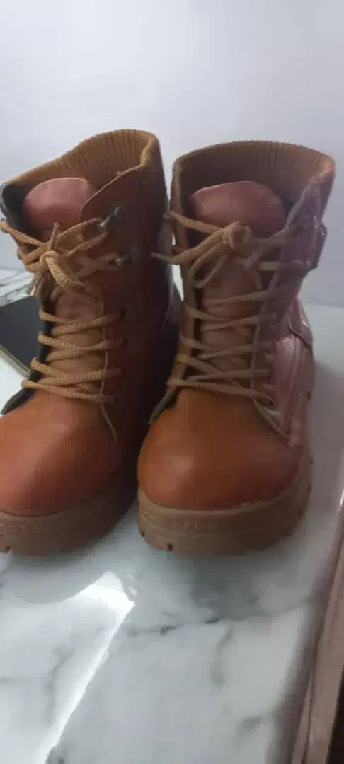 بوت|کفش و لباس بچه|گنبد کاووس, |دیوار