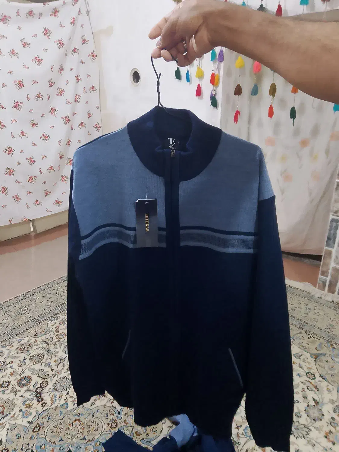 تعدادی ظروف|ظروف پخت‌وپز|زاهدان, |دیوار