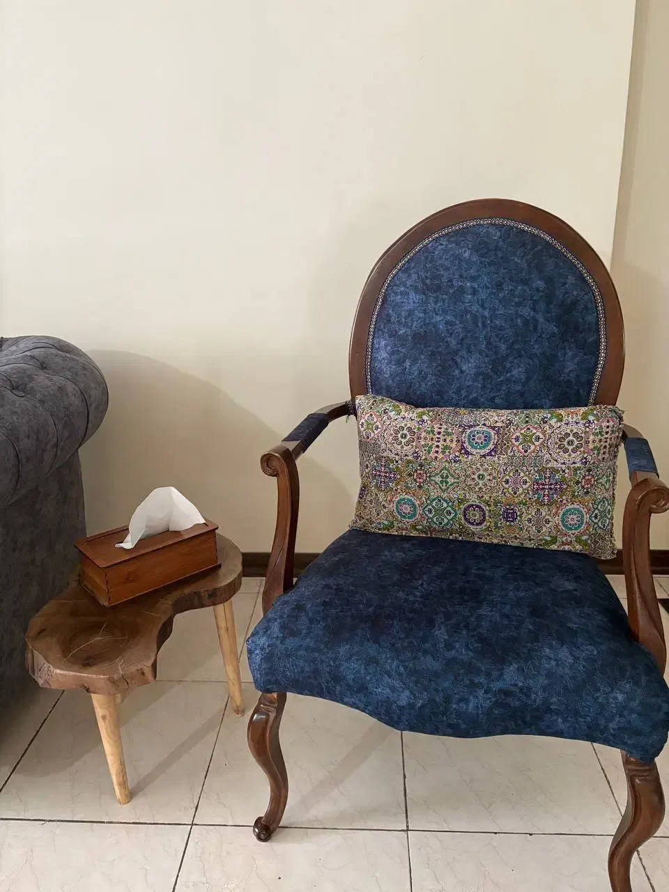 مبل چستر|مبلمان خانگی و میز عسلی|هشتگرد, فاز ۱ مهستان|دیوار