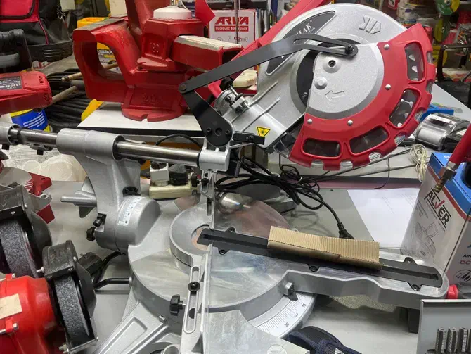 فارسی بر ۲۵۵ میل تانوس|ابزارآلات|اردبیل, |دیوار