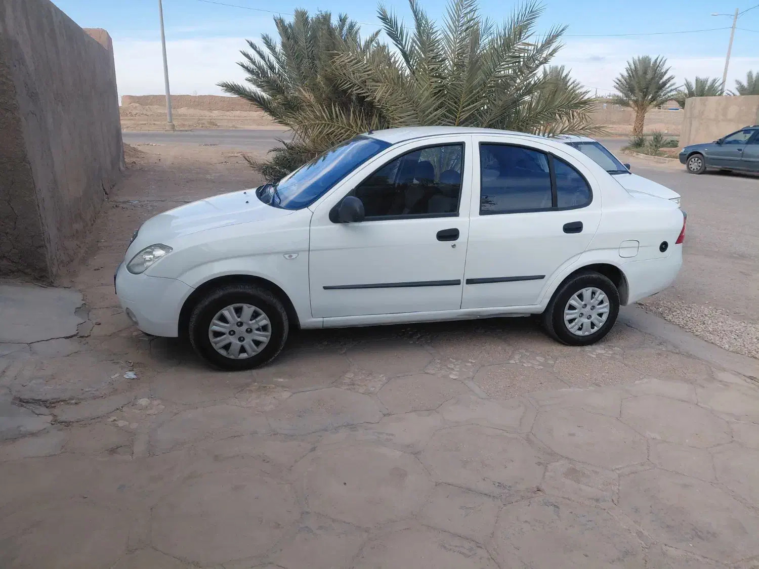 تیبا صندوق دار|خودرو سواری و وانت|طبس, |دیوار