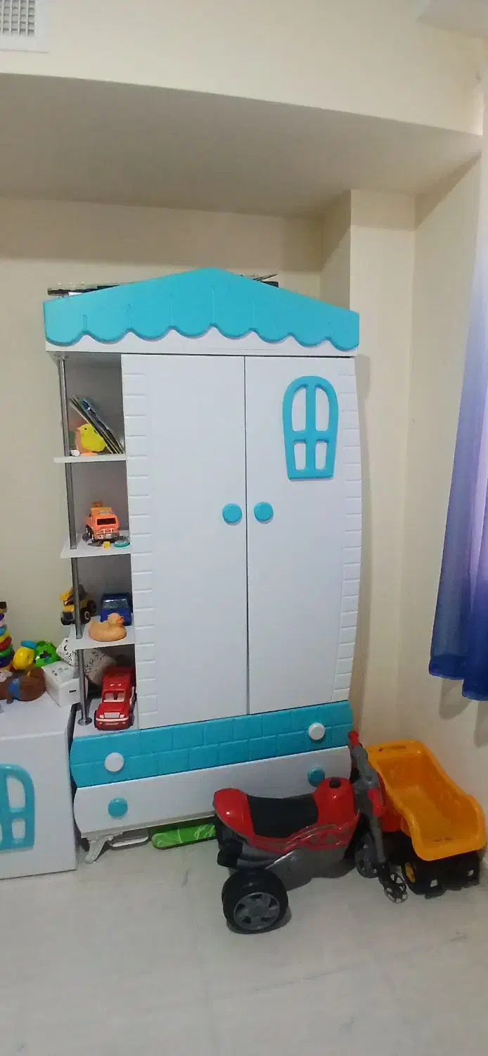 تخت و کمد|تشک تختخواب|قروه, |دیوار