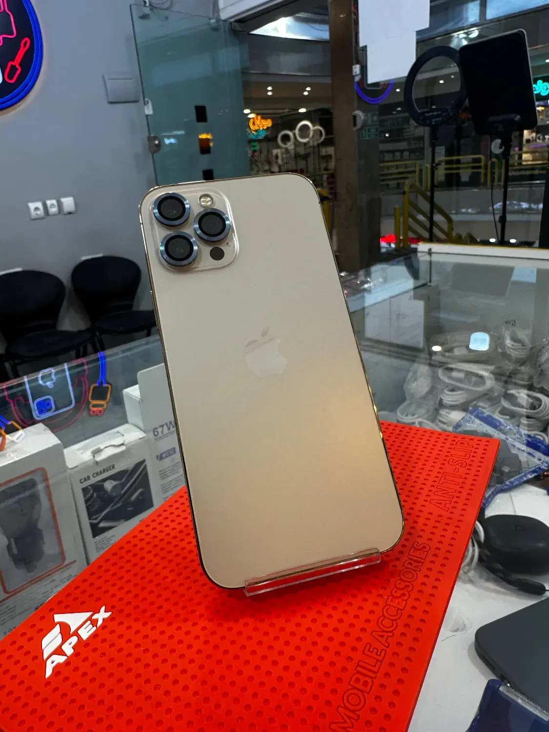 12promax|موبایل|شاهینشهر, فردوسی|دیوار