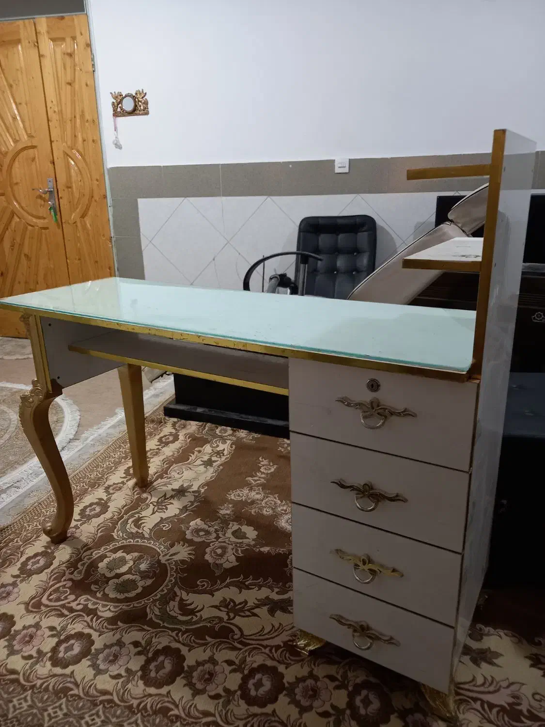 وسایل ارایشگاه|آرایشگاه و سالن‌های زیبایی|رباط‌کریم, رباط‌کریم|دیوار