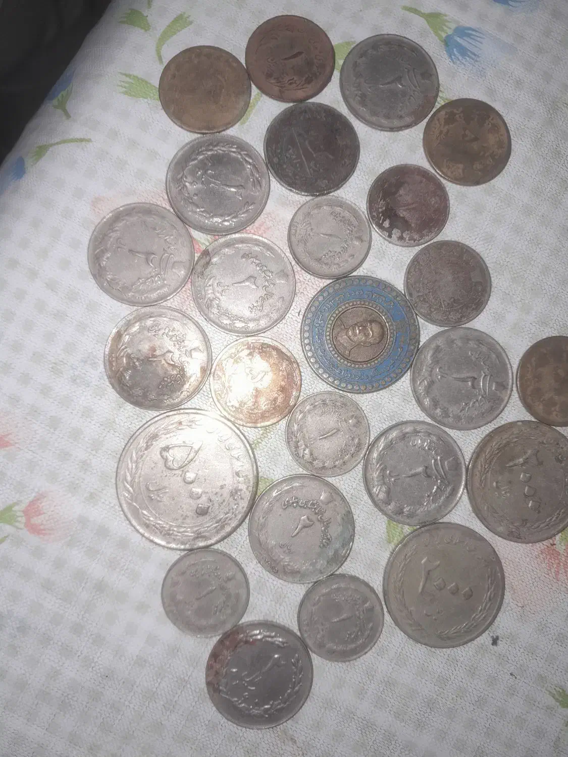 سکه های قدیمی|کلکسیون سکه، تمبر، اسکناس|رشت, شهرک قدس|دیوار