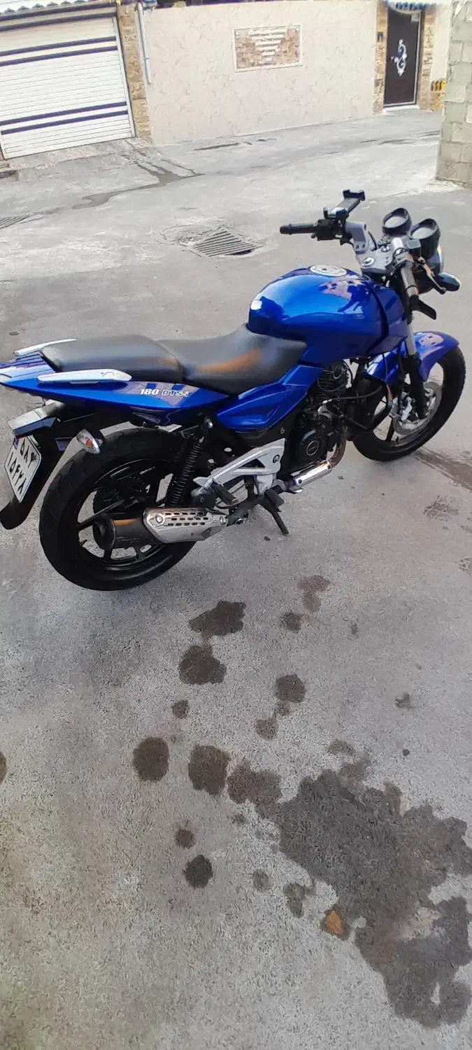 پالس ۱۸۰|موتورسیکلت|بندر انزلی, نیمه شعبان|دیوار