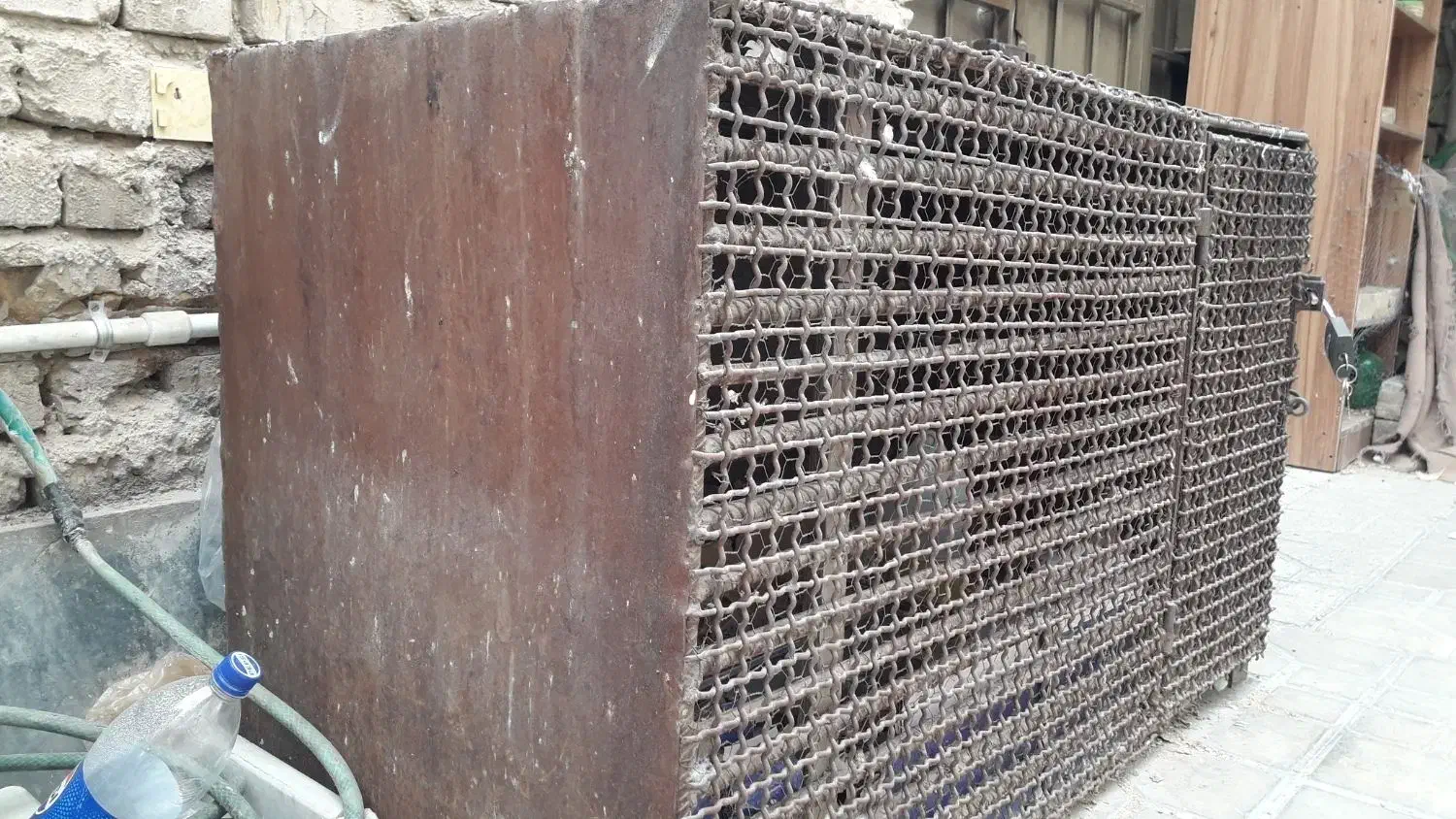 گنجه آهنی محکم.|لوازم جانبی حیوانات|شیراز, حجت آباد|دیوار