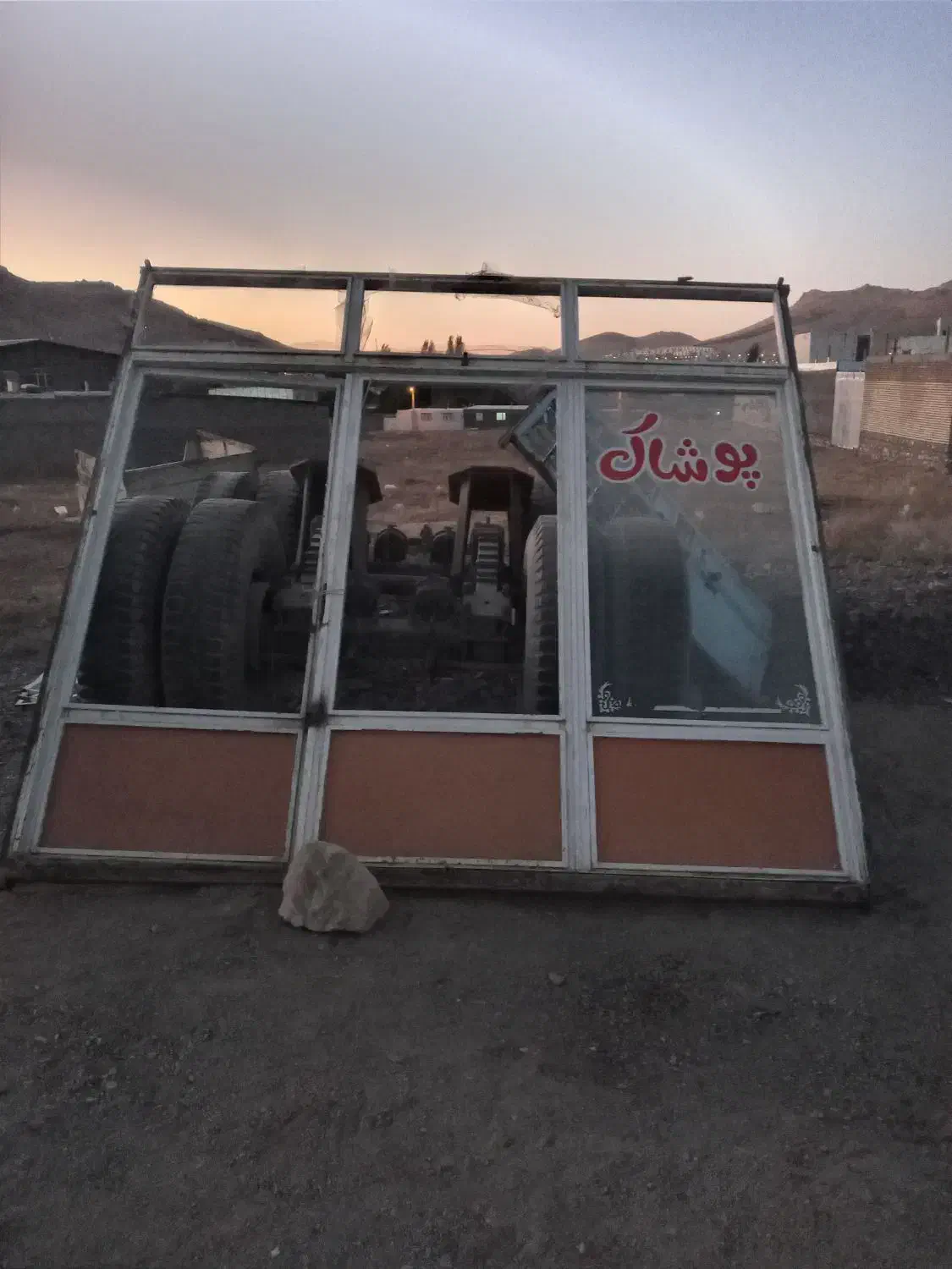 درب مغازه|مصالح و تجهیزات ساختمان|بیجار, |دیوار