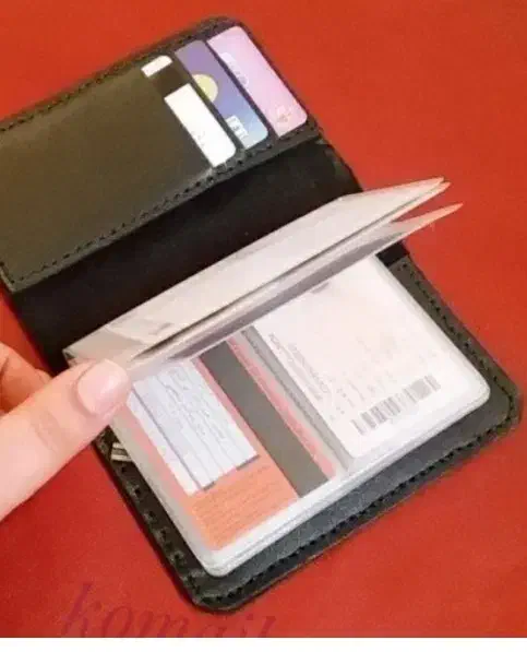 کیف مدارک گمشده|اشیا|قم, سربخش|دیوار