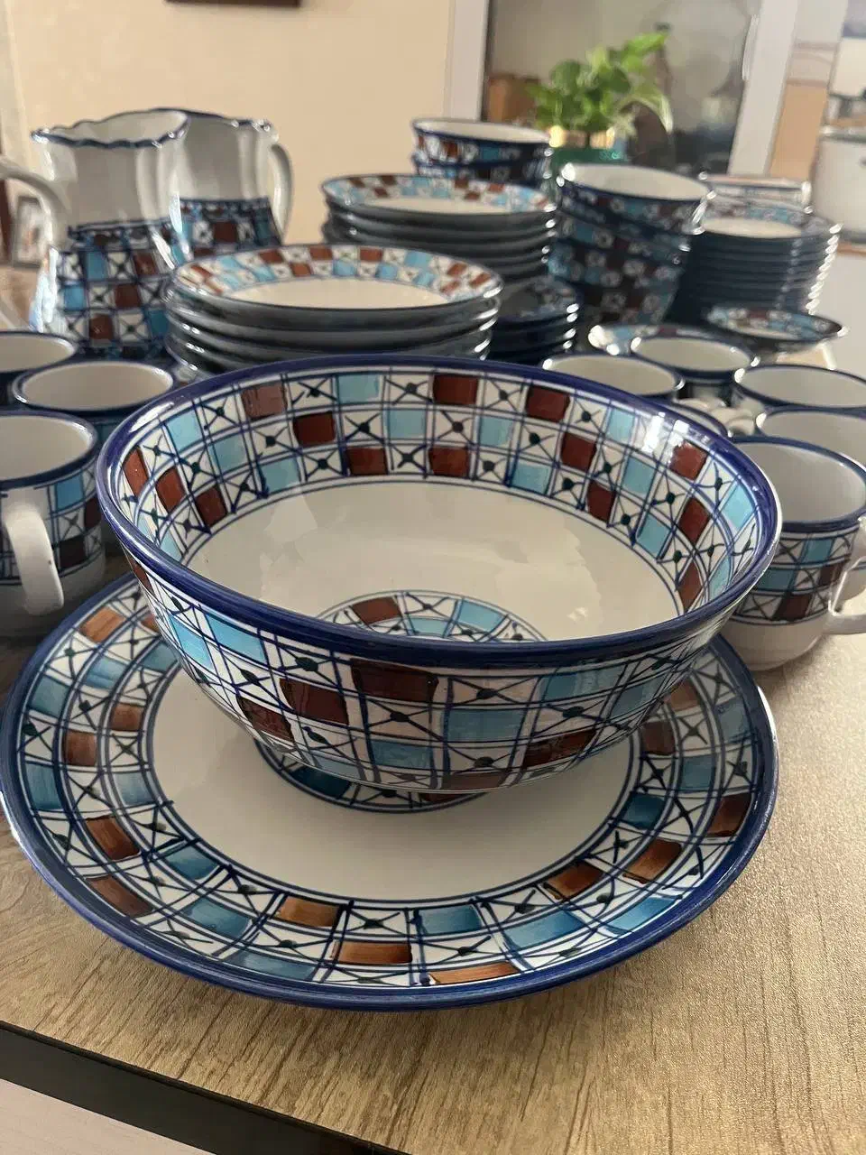 سرویس ۱۲نفره مروارید میبد|ظروف سرو و پذیرایی|گرمدره, |دیوار