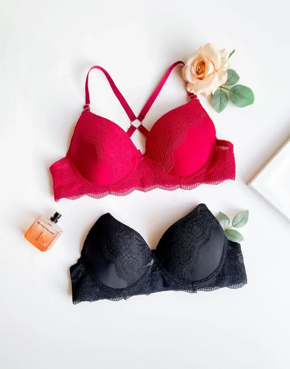 سوتین پشت طرحدار|لباس|کاشان, درب اصفهان|دیوار