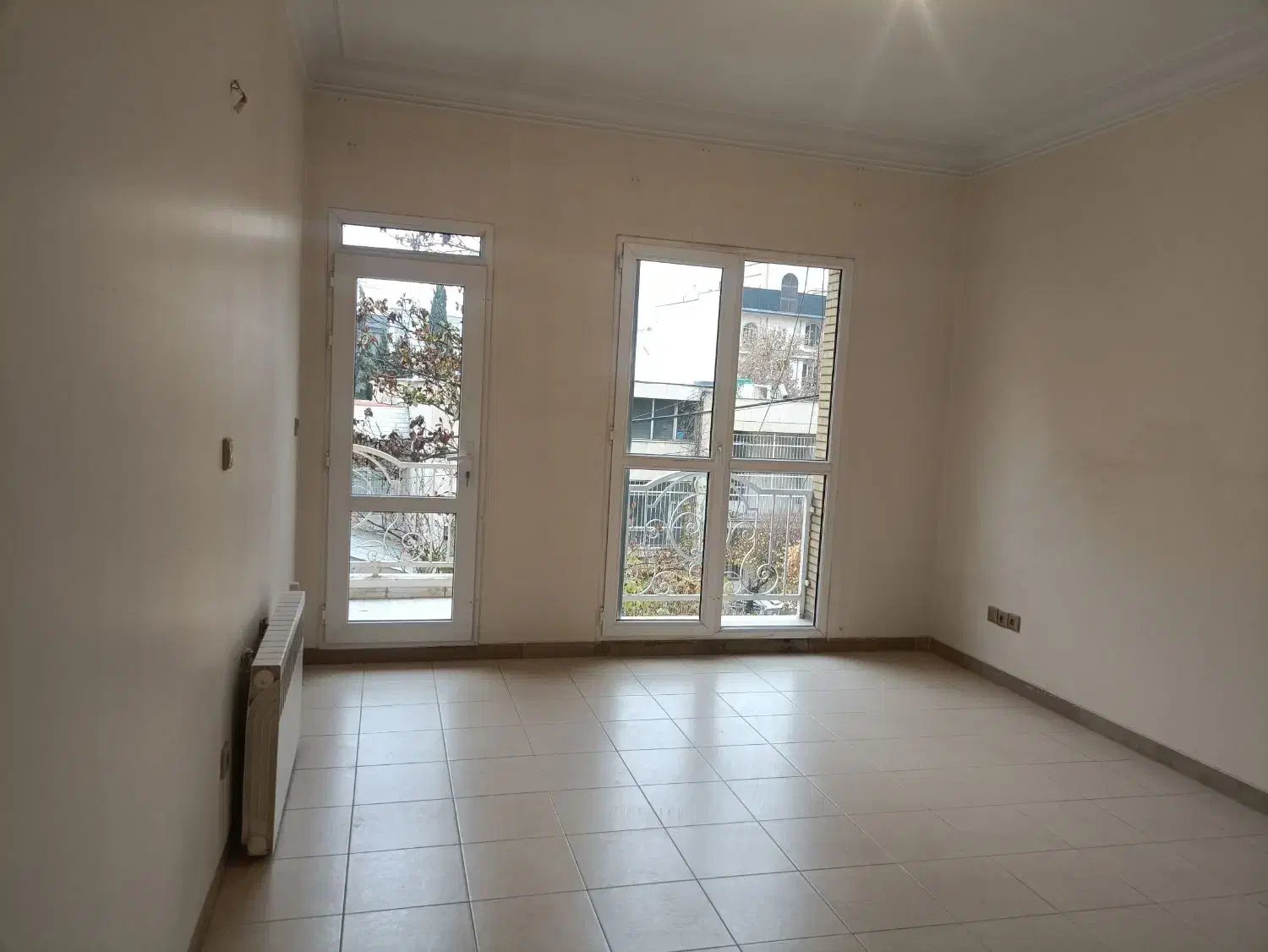 فرمانیه شرقی مهماندوست ۲۰۰ متر چندساله