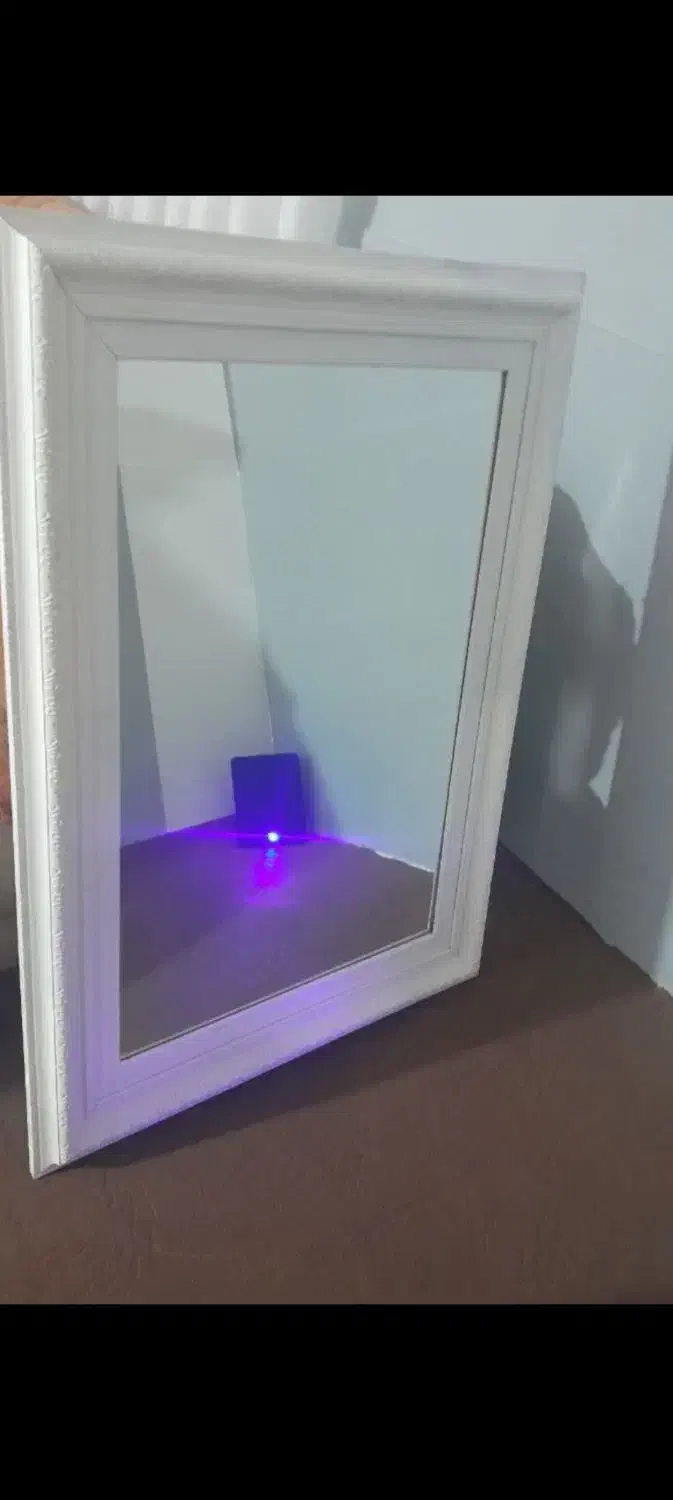 اینه|آینه|مشهد, رسالت|دیوار