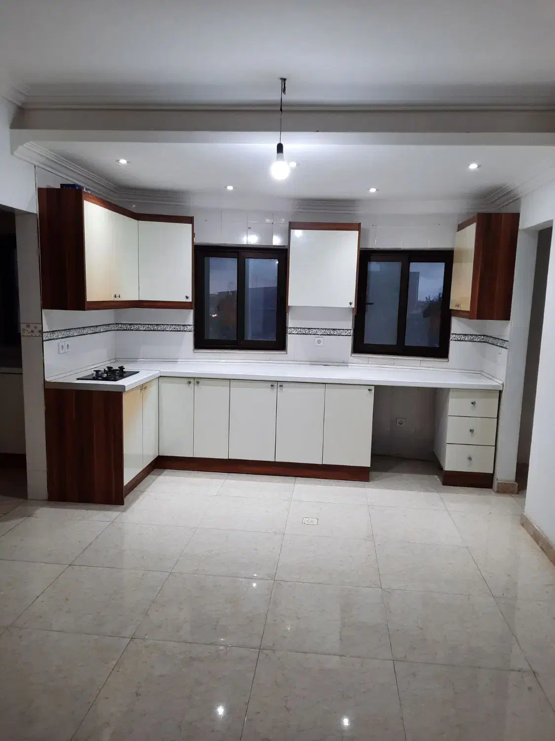 نوساز ۳ خواب در نور مرکز شهر|اجارهٔ آپارتمان|نور, |دیوار